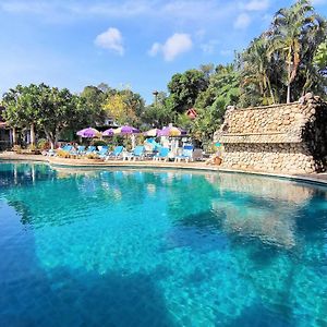 Holiday Villa, Lanta